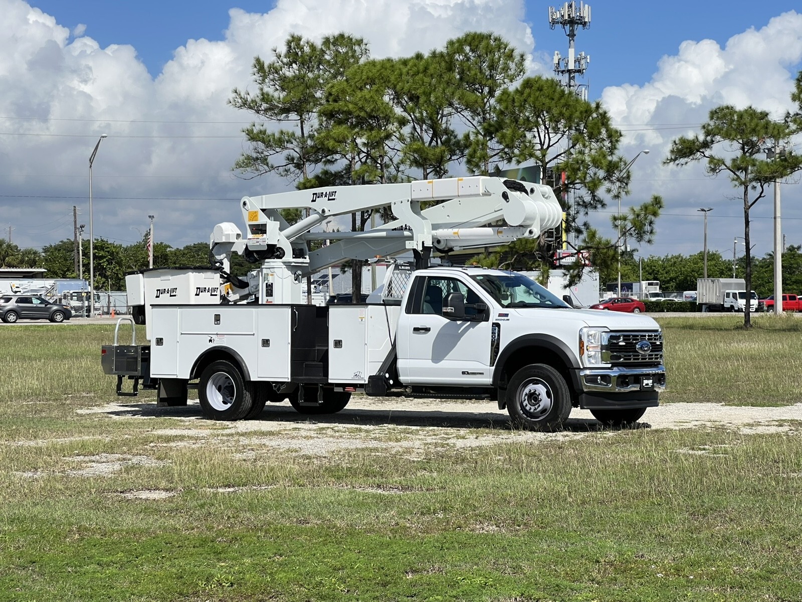 2025 FORD F600 in Homestead, FL