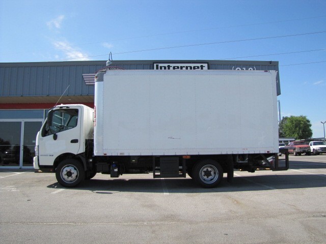 2014 HINO 195 Diesel 16' Box Truck in Collinsville, OK