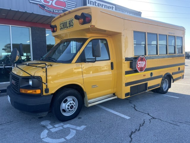 2011 GMC Savana 4500 Diesel Minibus in Collinsville, OK