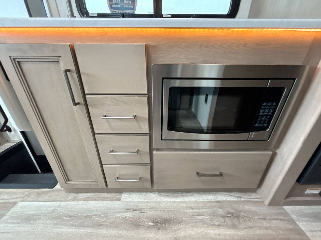 A photo of this 2027 Thor FREEDOM TRAVELER A24