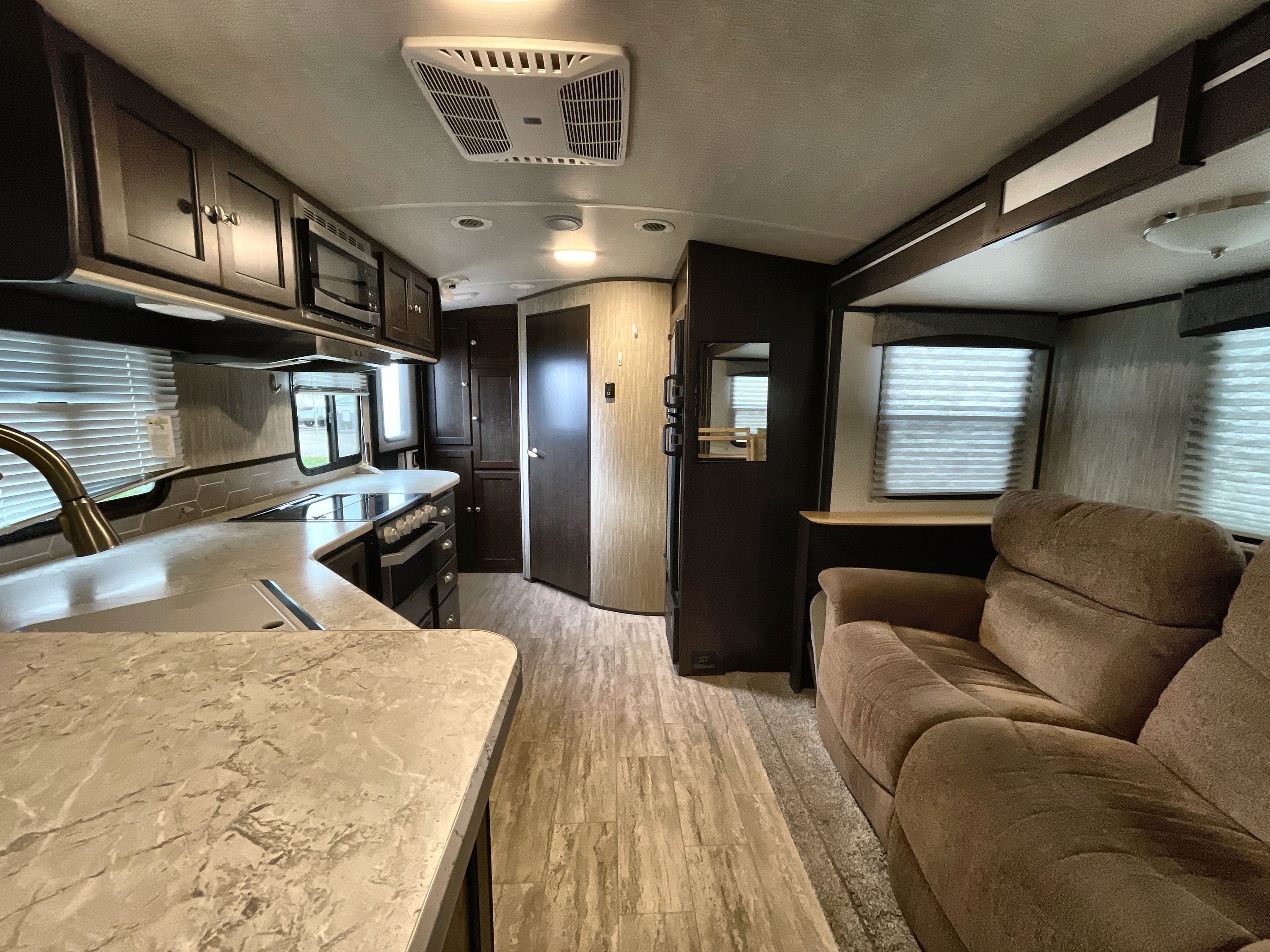 2020 Cruiser Rv SHADOW CRUISER 225RBS in hugo MN