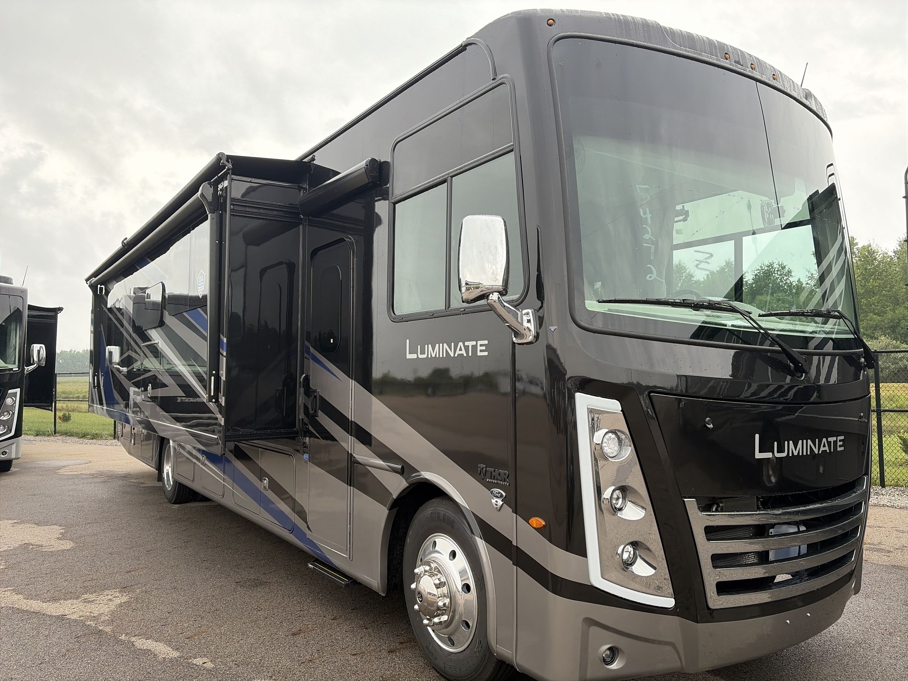 2027 Thor LUMINATE HH36 in sunbury OH