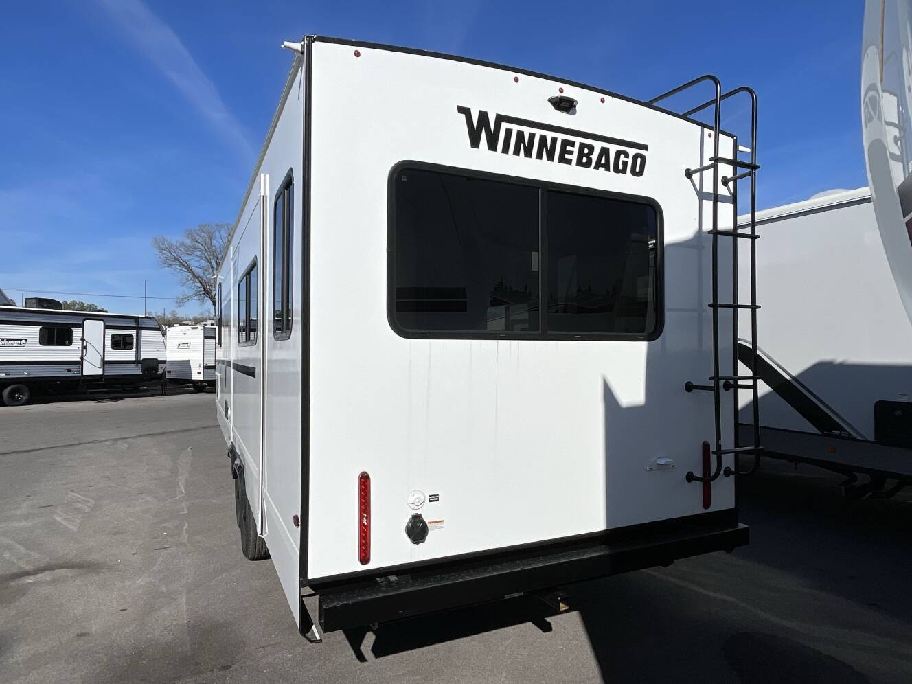 A photo of this 2026 Winnebago THRIVE 25RLS