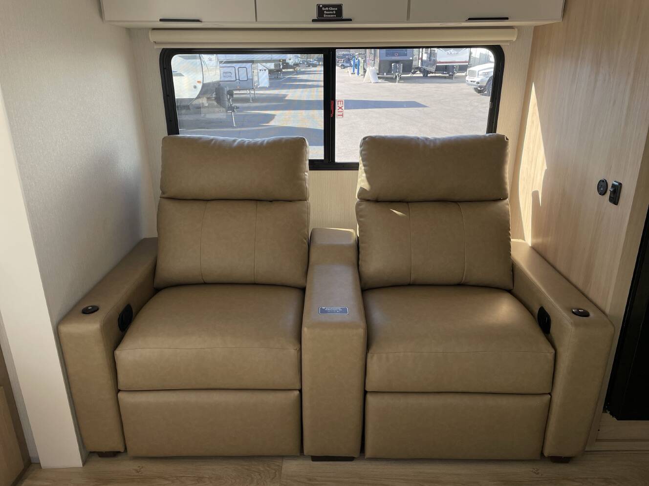 A photo of this 2026 Winnebago THRIVE 25RLS