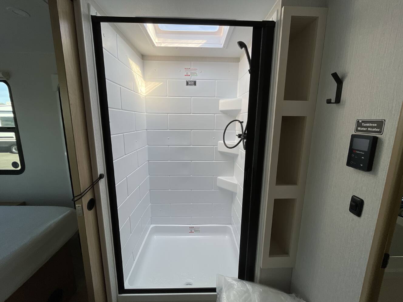 A photo of this 2026 Winnebago THRIVE 25RLS