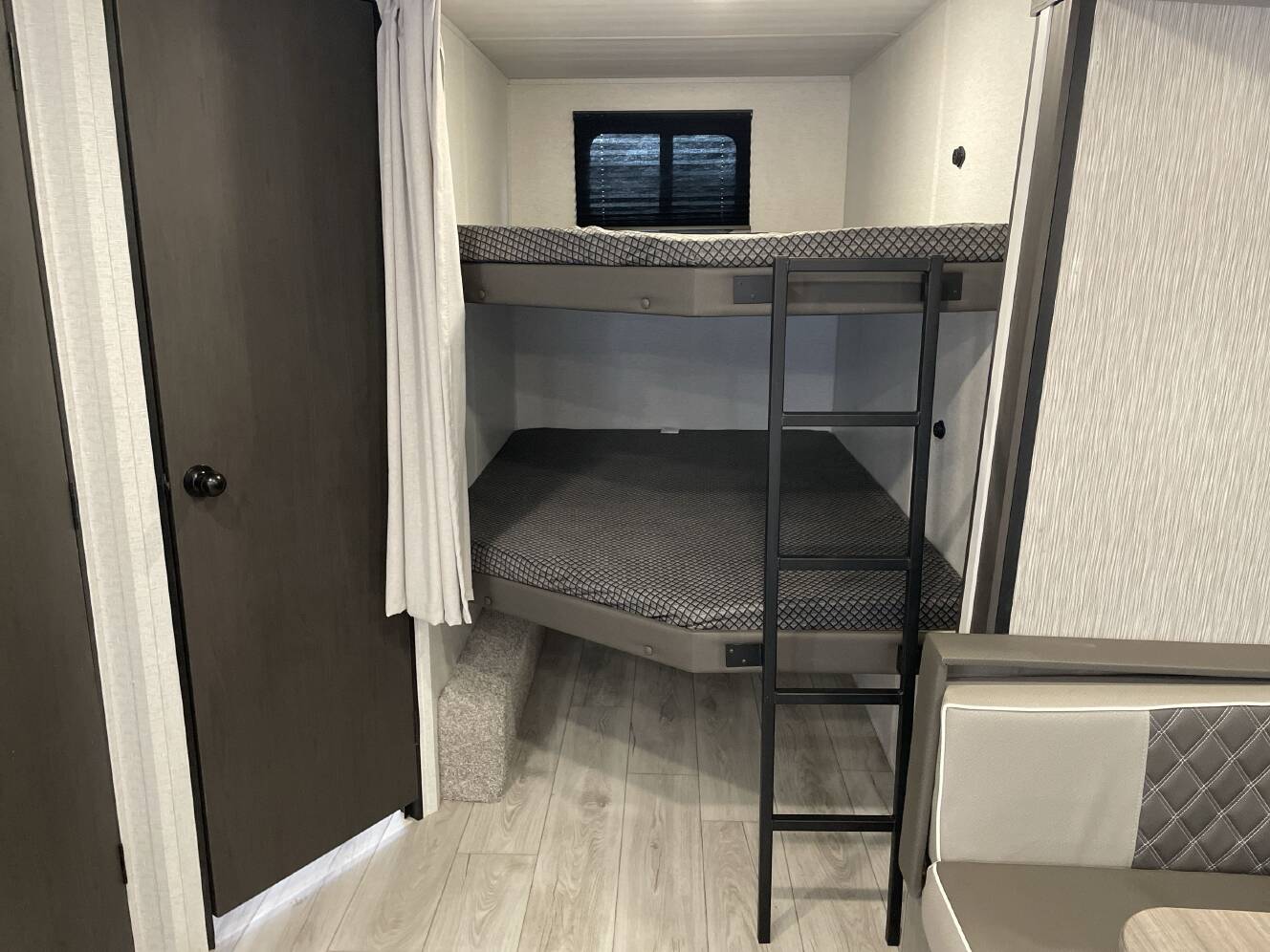 A photo of this 2025 Keystone HIDEOUT SPORT 261BH
