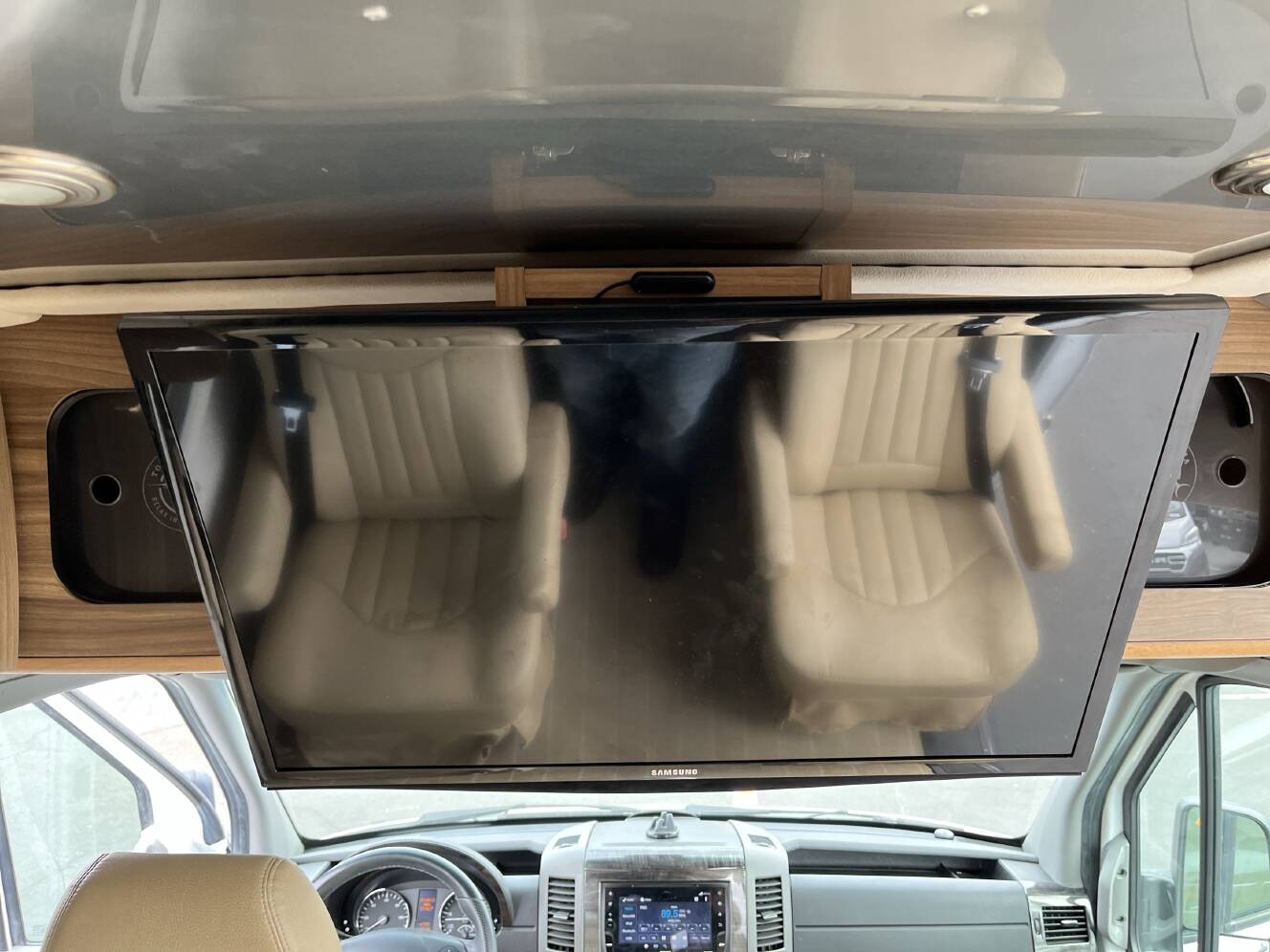 A photo of this 2018 Airstream INTERSTATE TOMMY BAHAMA EDITION LOUNGE