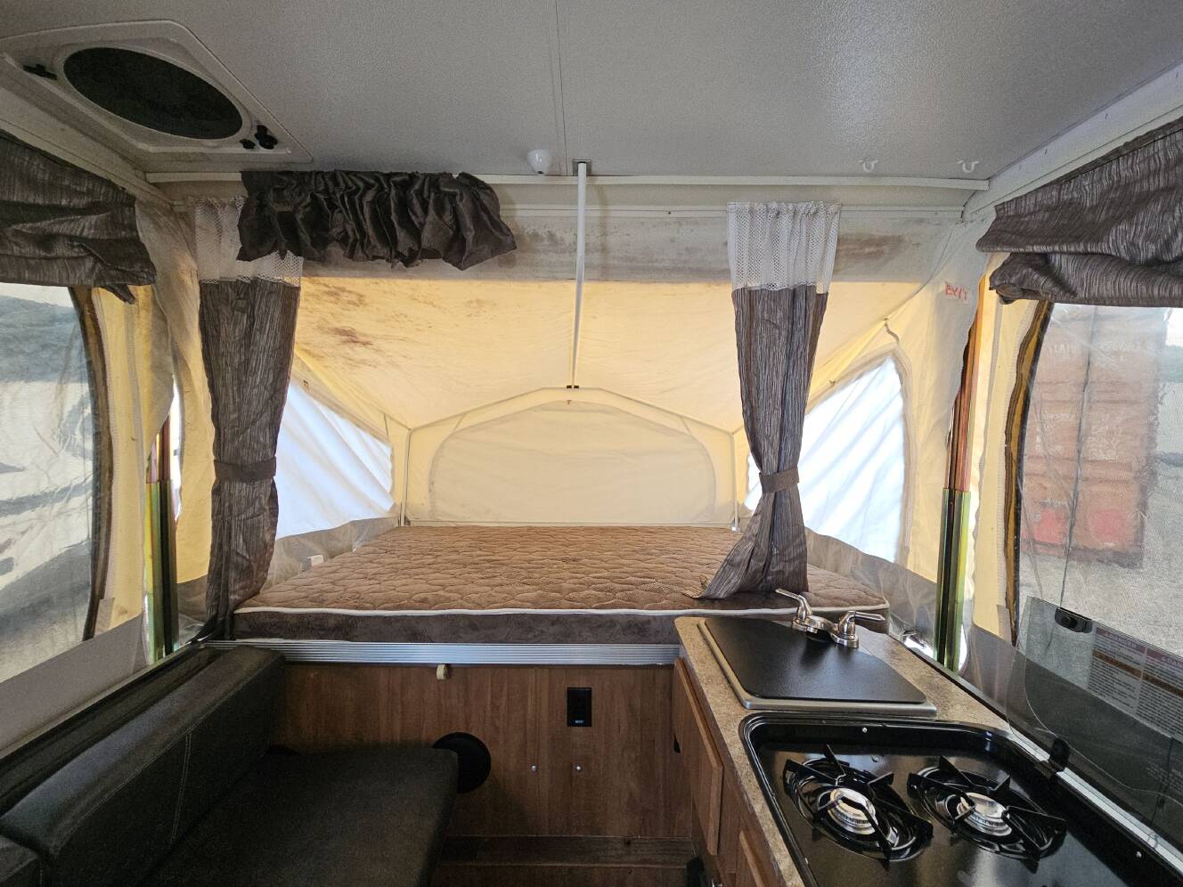 A photo of this 2018 Forest River ROCKWOOD PREMIER 2516G