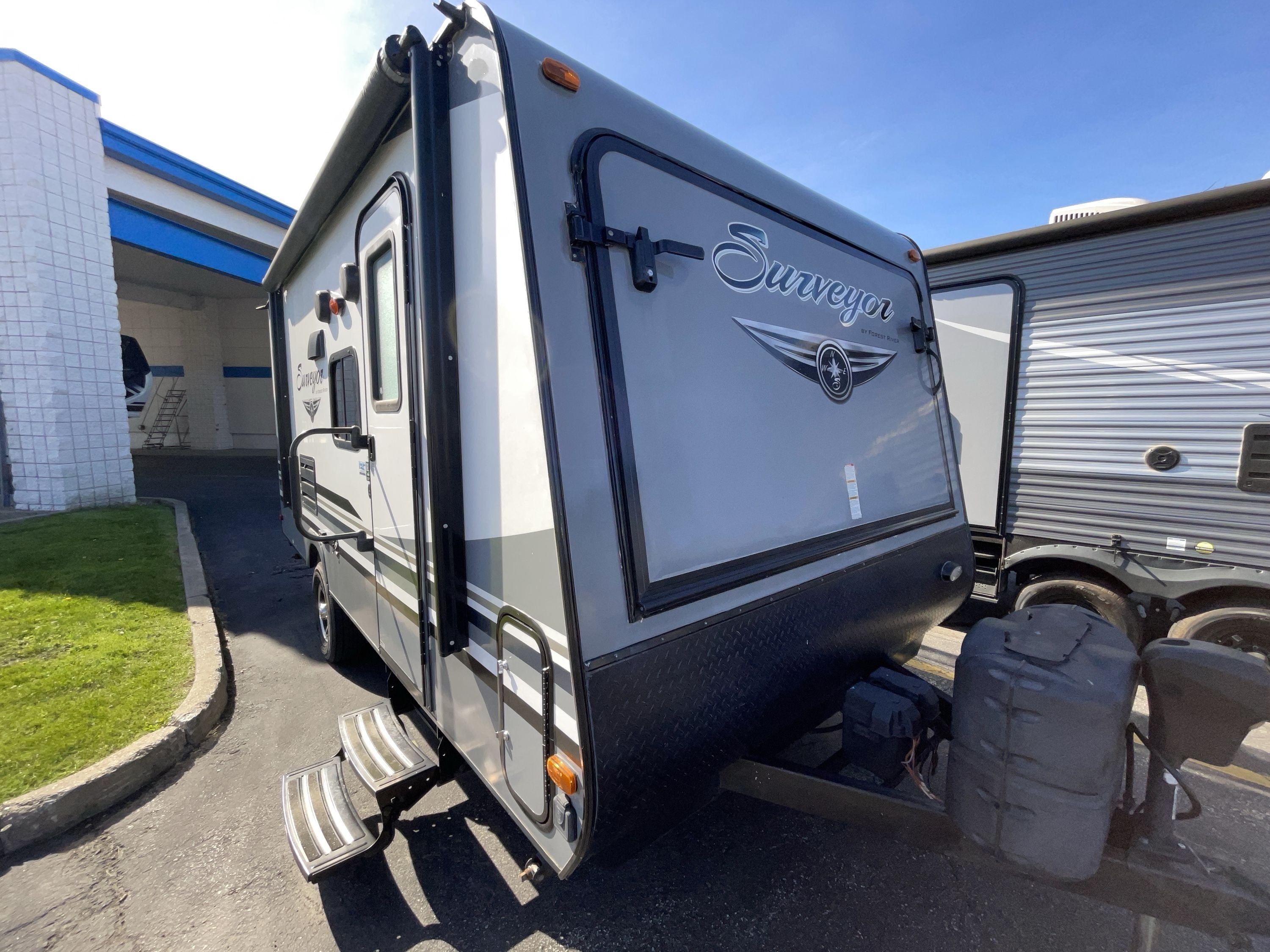 2018 Forest River SURVEYOR 191T RV