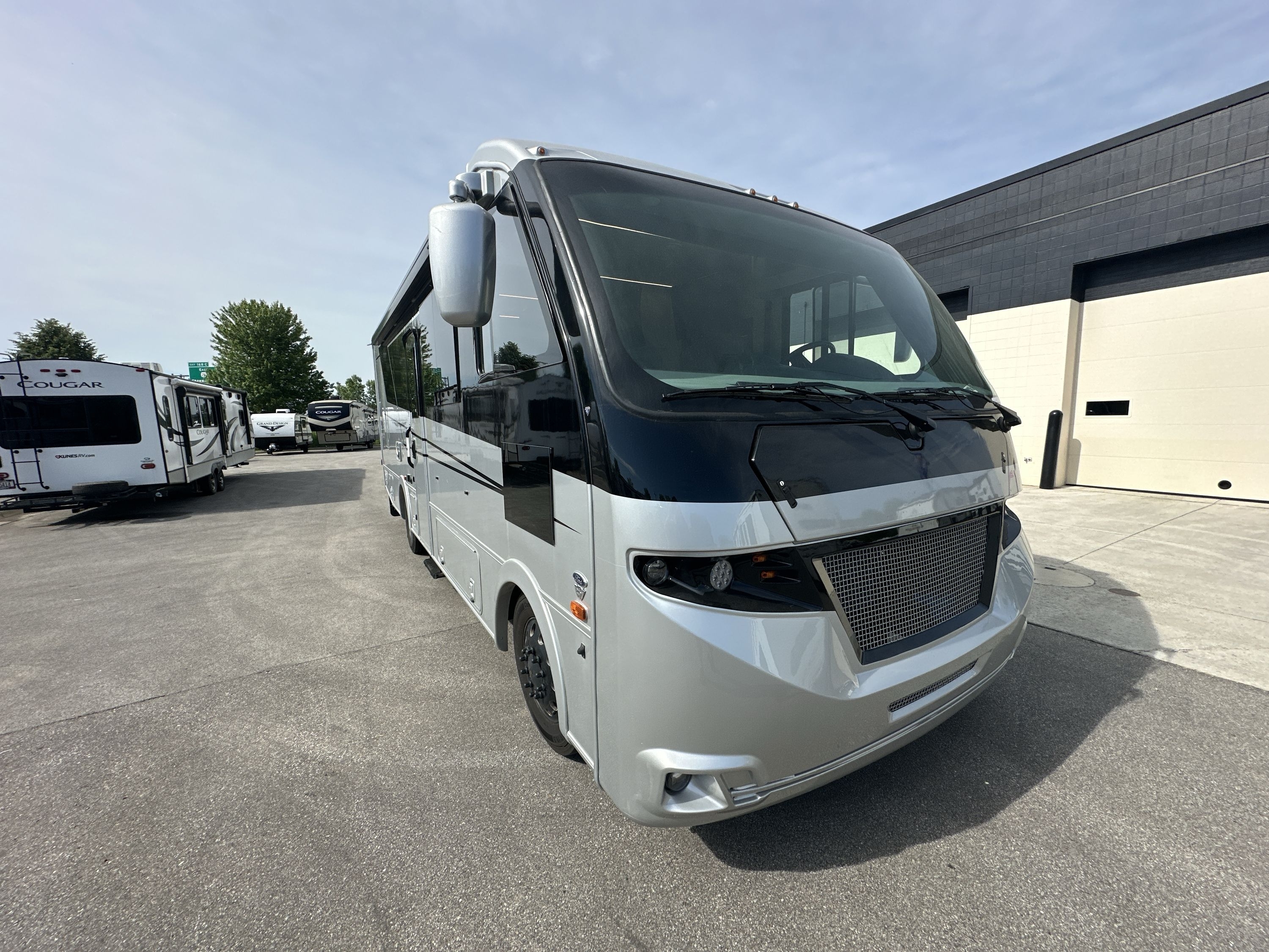 2024 Coachmen EURO 25EU in green bay WI