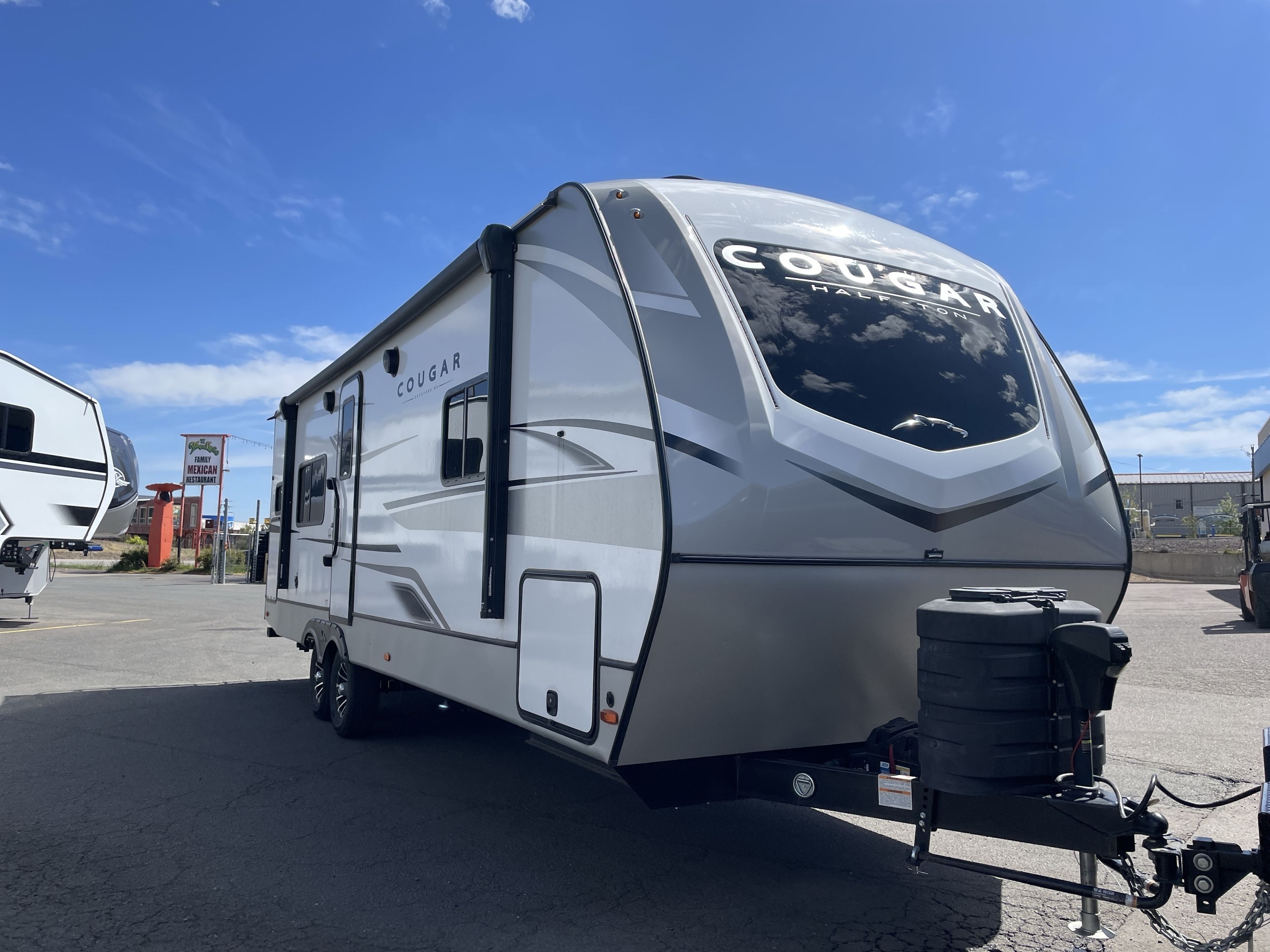 2025 Keystone COUGAR 25MLEWE in golden CO