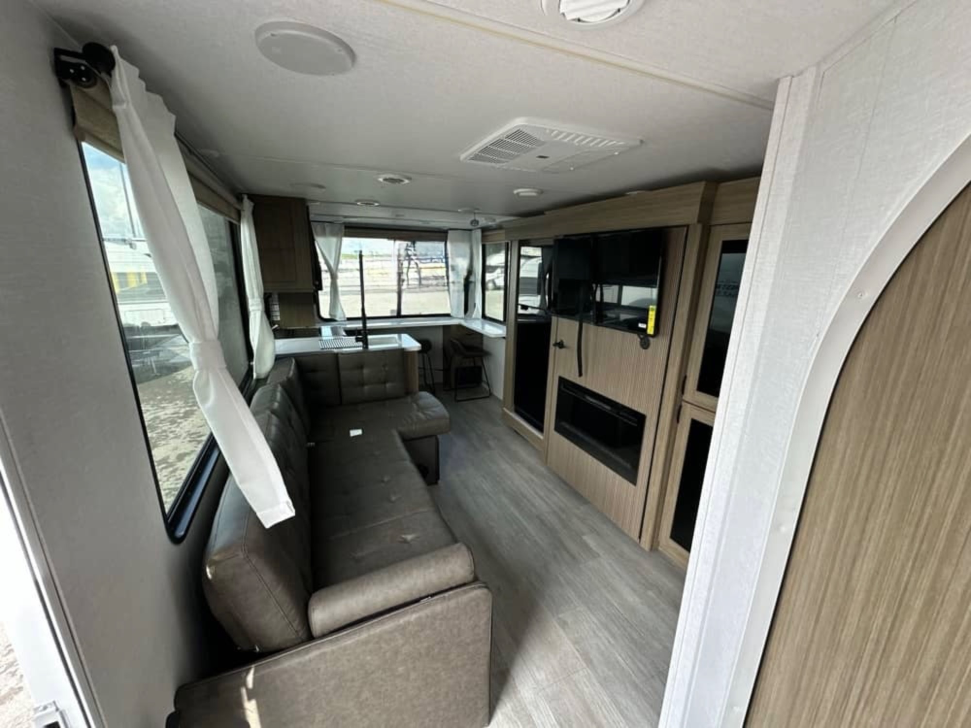 2025 Forest River WILDWOOD X-LITE 24VIEW in newport news VA
