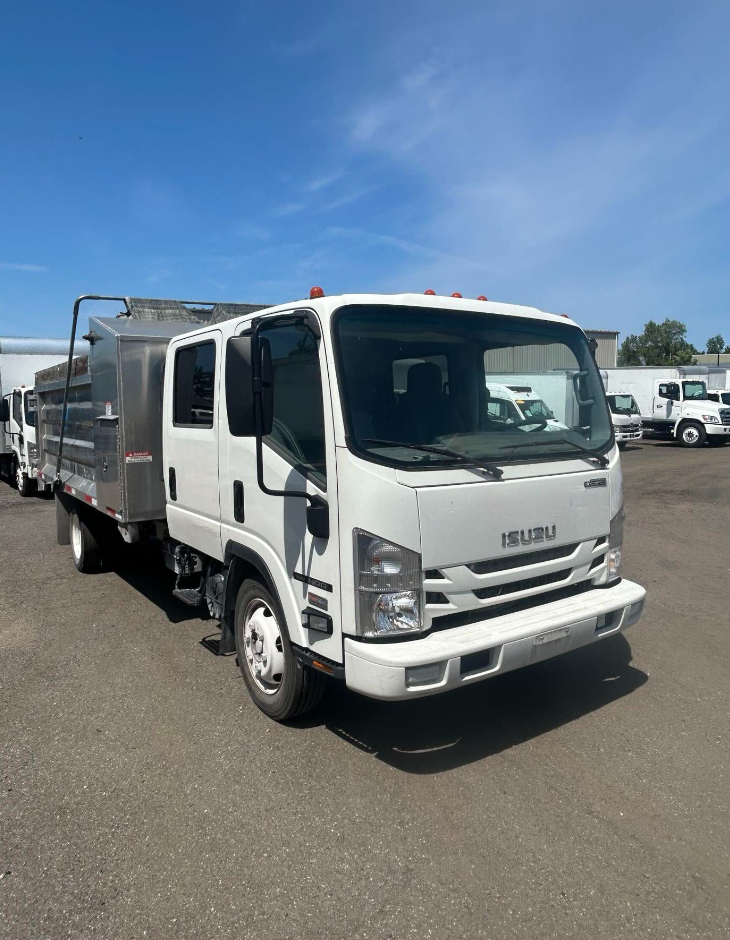 2022 Isuzu NRR DC in Middletown, CT