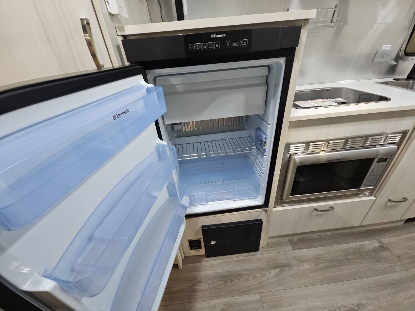 A photo of this 2017 Airstream SPORT 22