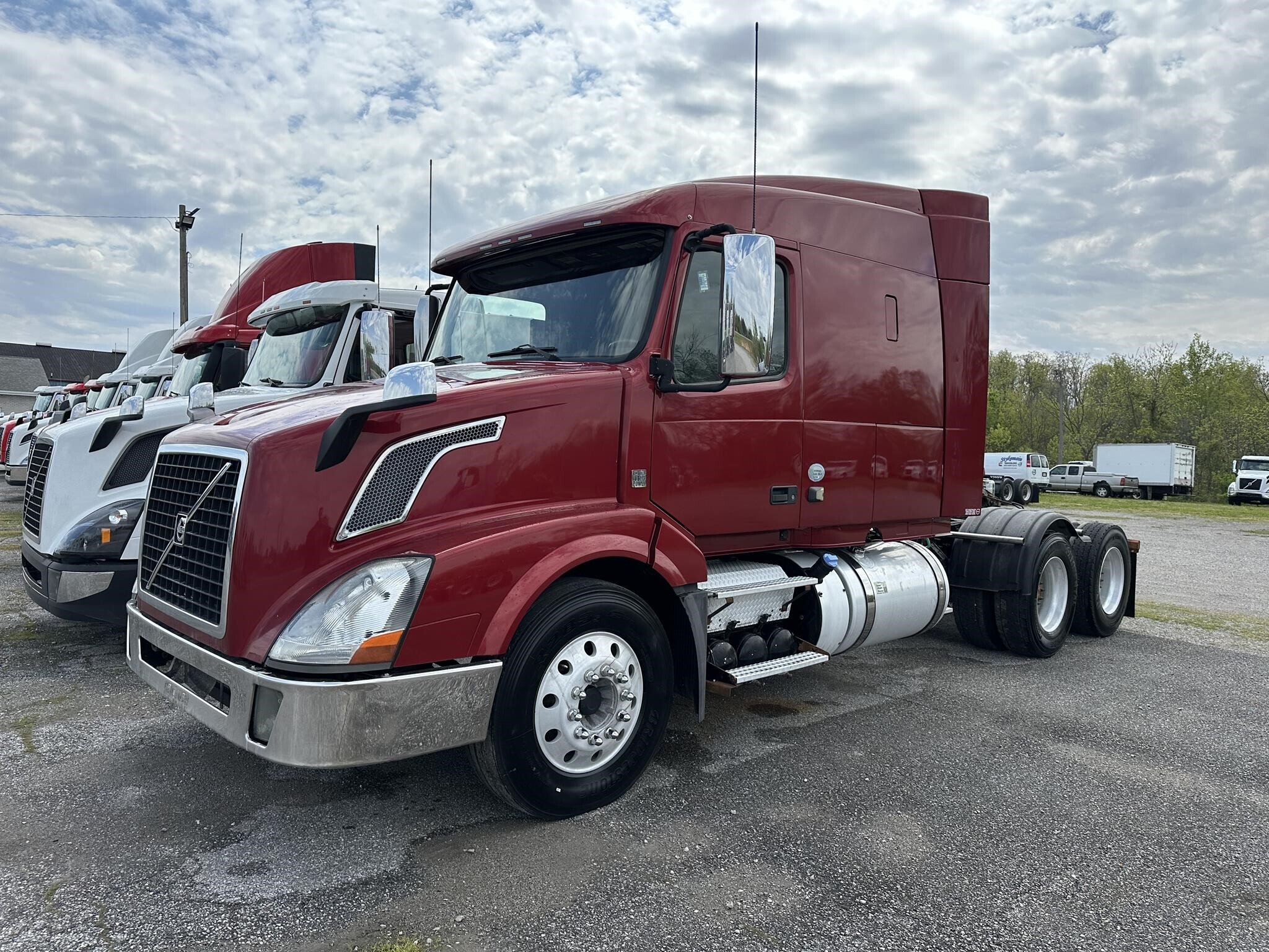 2014 VOLVO VNL64T630 in Defiance, OH