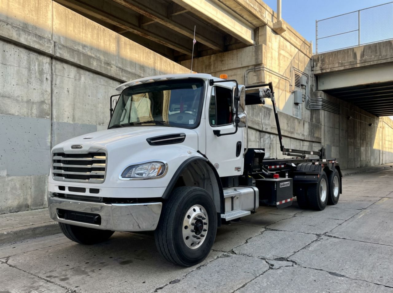 2025 FREIGHTLINER BUSINESS CLASS M2 106 in Kansas City, MO