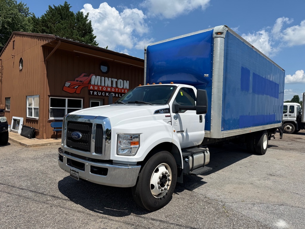 2017 FORD F750 in Wilkesboro, NC