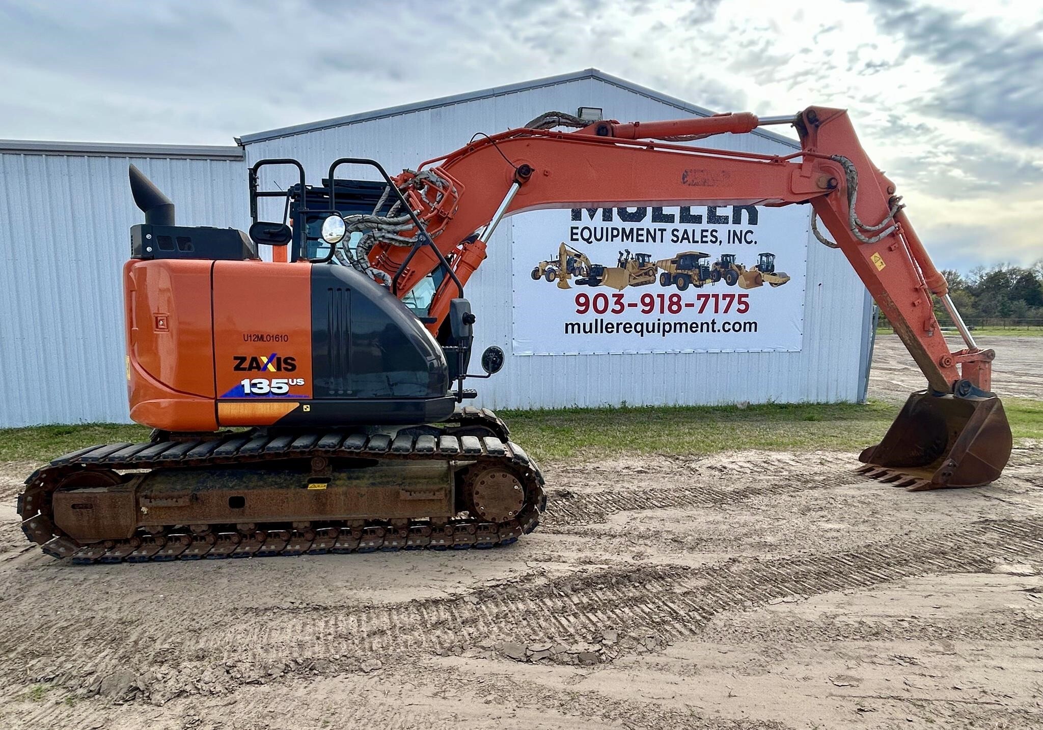2019 HITACHI ZX135US-6 in Wills Point, TX