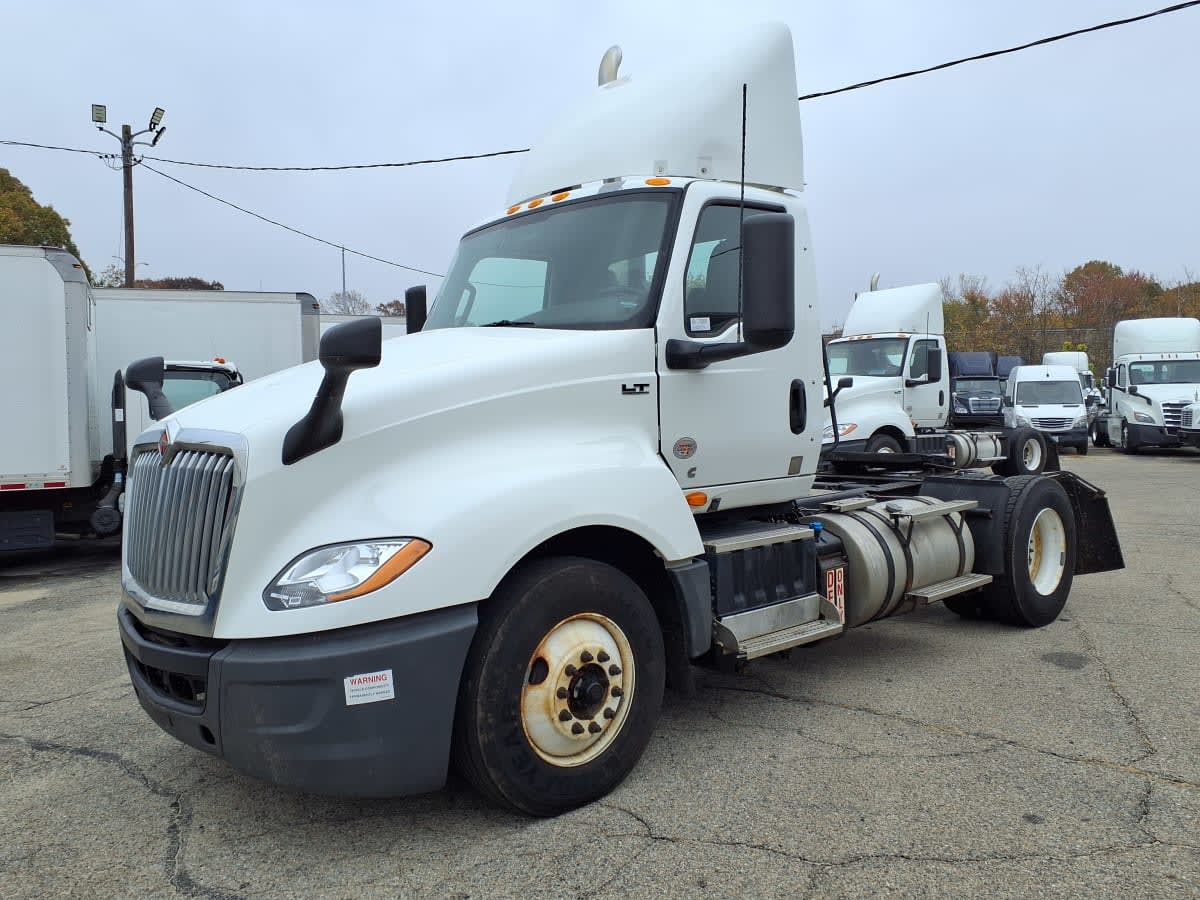 2021 INTERNATIONAL LT625 DAYCAB S/A in Warwick, RI