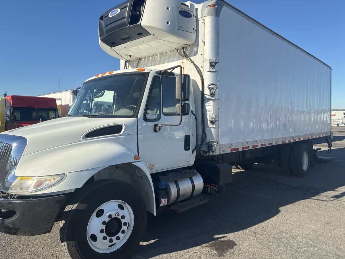 2018 INTERNATIONAL 4300 in Hampton, VA