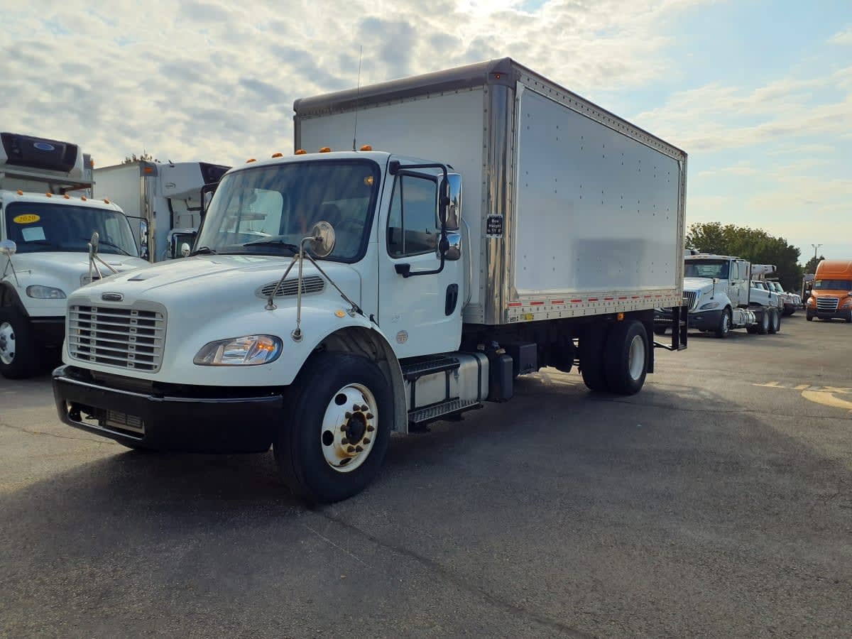 2019 FREIGHTLINER BUSINESS CLASS M2 106 in Wayland, MI