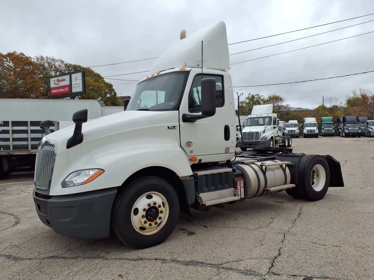 2021 INTERNATIONAL LT625 DAYCAB S/A in Warwick, RI