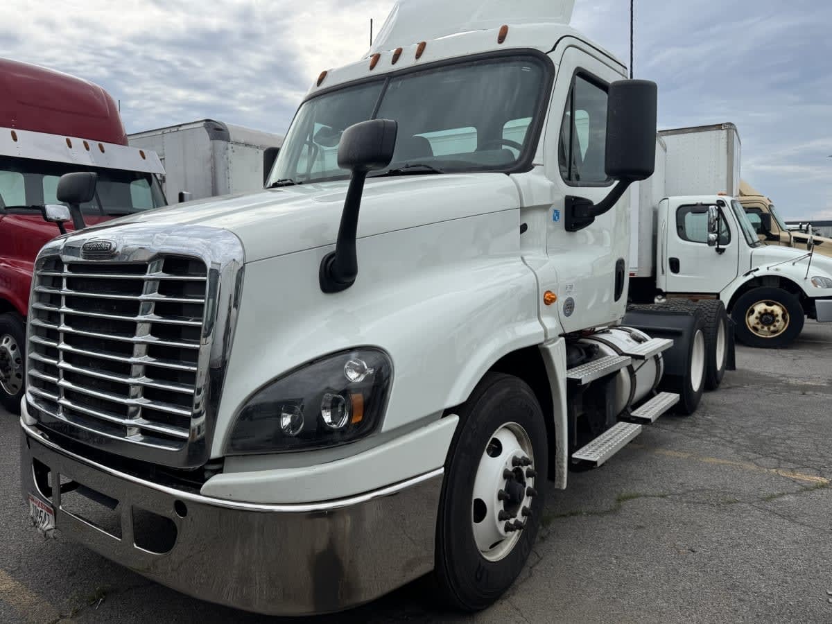 2019 FREIGHTLINER CASCADIA 125 in Hampton, VA