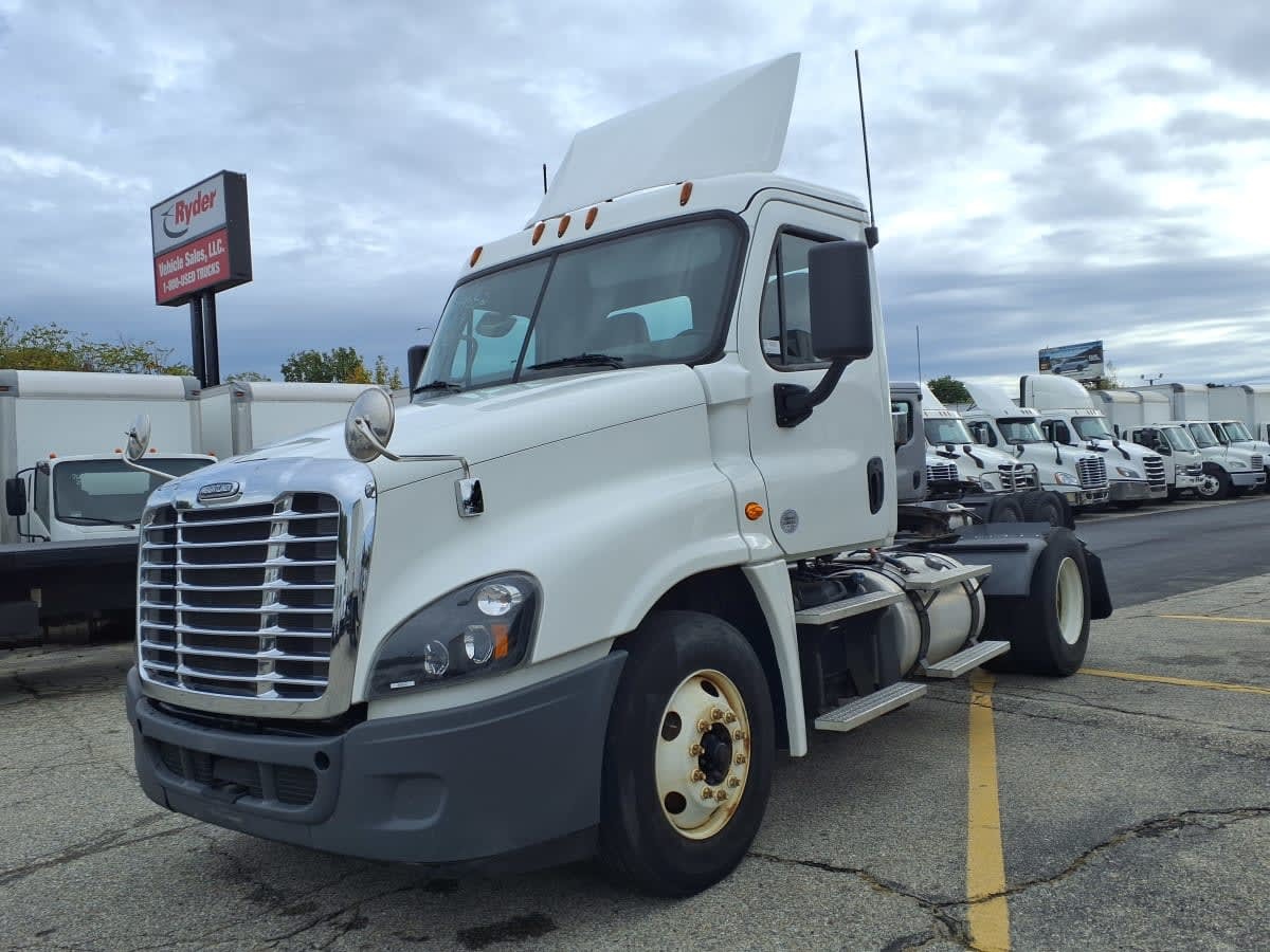 2019 FREIGHTLINER CASCADIA 125 in Warwick, RI