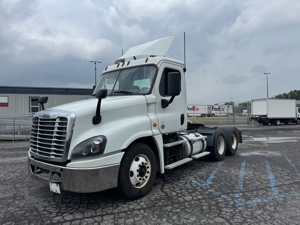 2019 FREIGHTLINER CASCADIA 125 in Hampton, VA