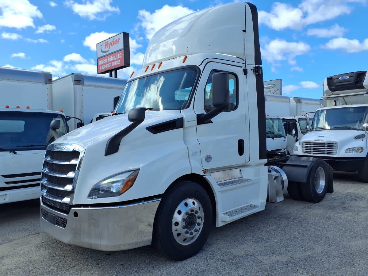 2020 FREIGHTLINER CASCADIA 116 in Warwick, RI