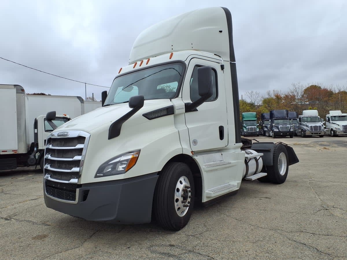 2019 FREIGHTLINER CASCADIA 116 in Warwick, RI
