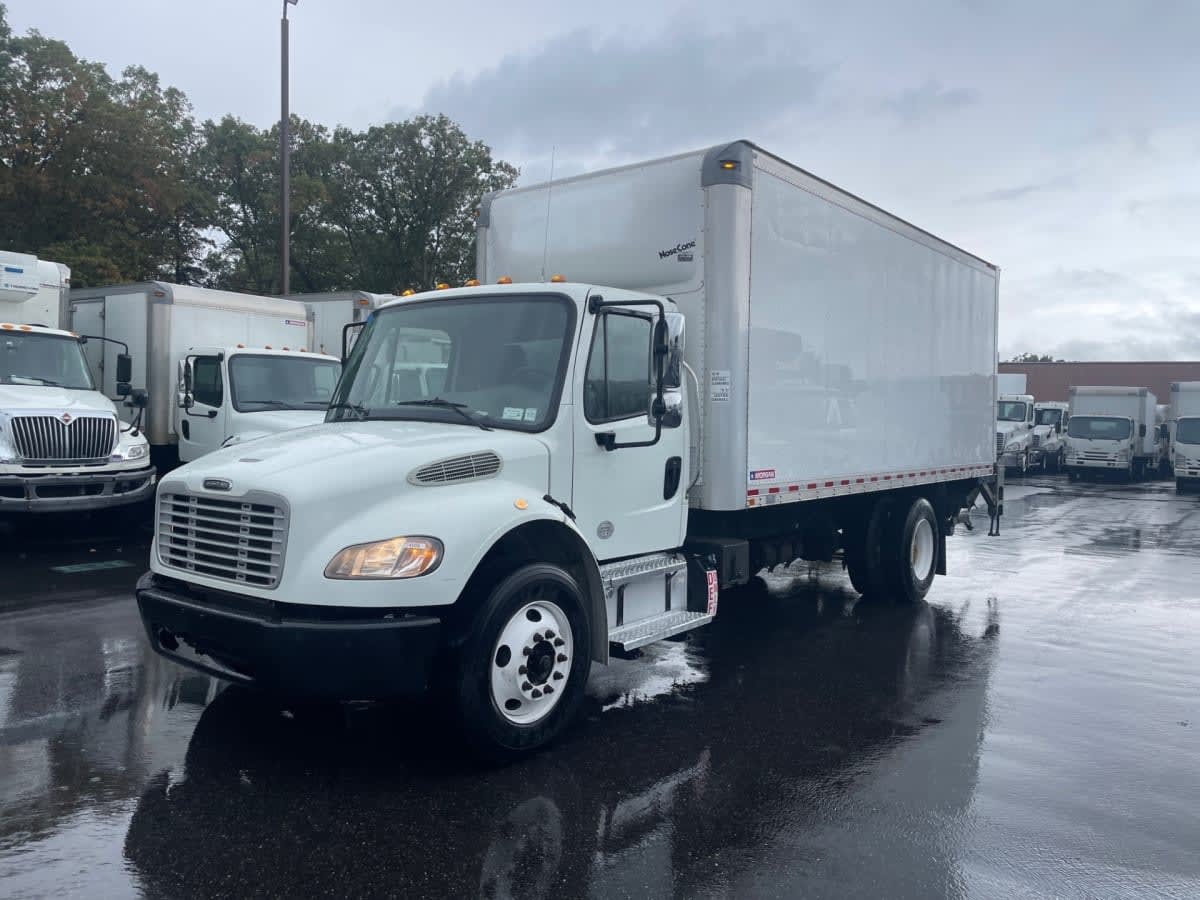 2018 FREIGHTLINER BUSINESS CLASS M2 106 in Farmingdale, NY