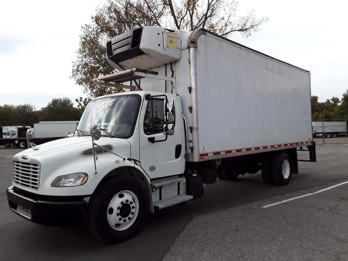 2019 FREIGHTLINER BUSINESS CLASS M2 106 in Charlotte, NC