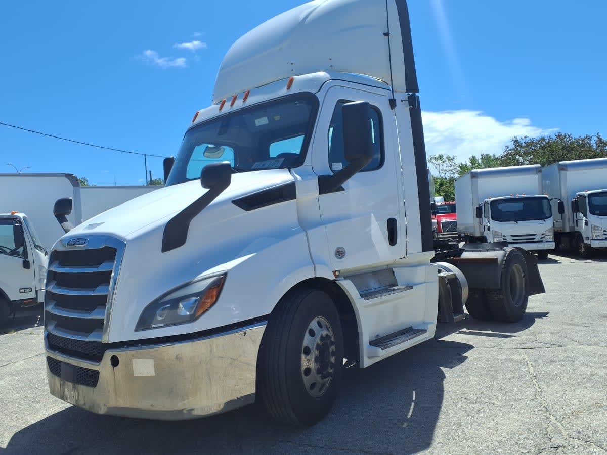 2019 FREIGHTLINER CASCADIA 116 in Warwick, RI
