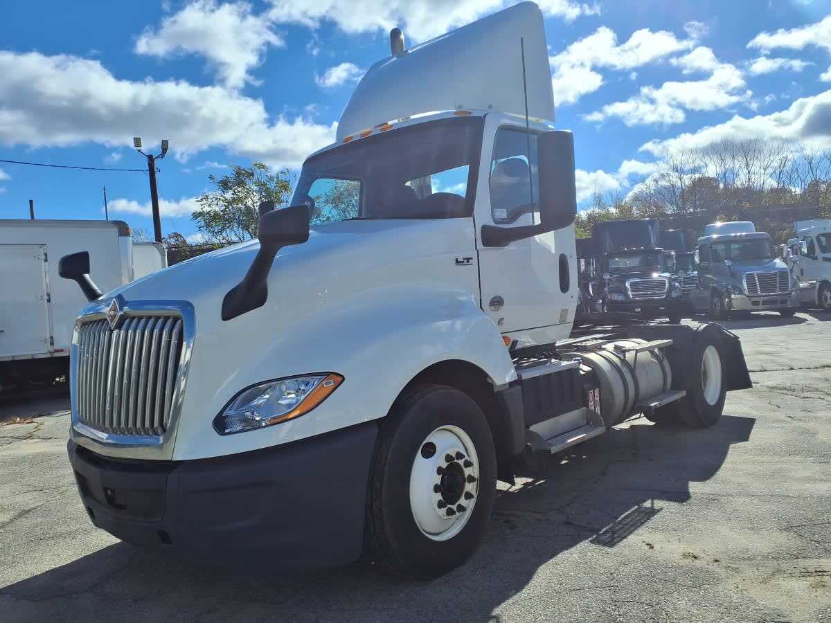 2021 INTERNATIONAL LT625 DAYCAB S/A in Warwick, RI
