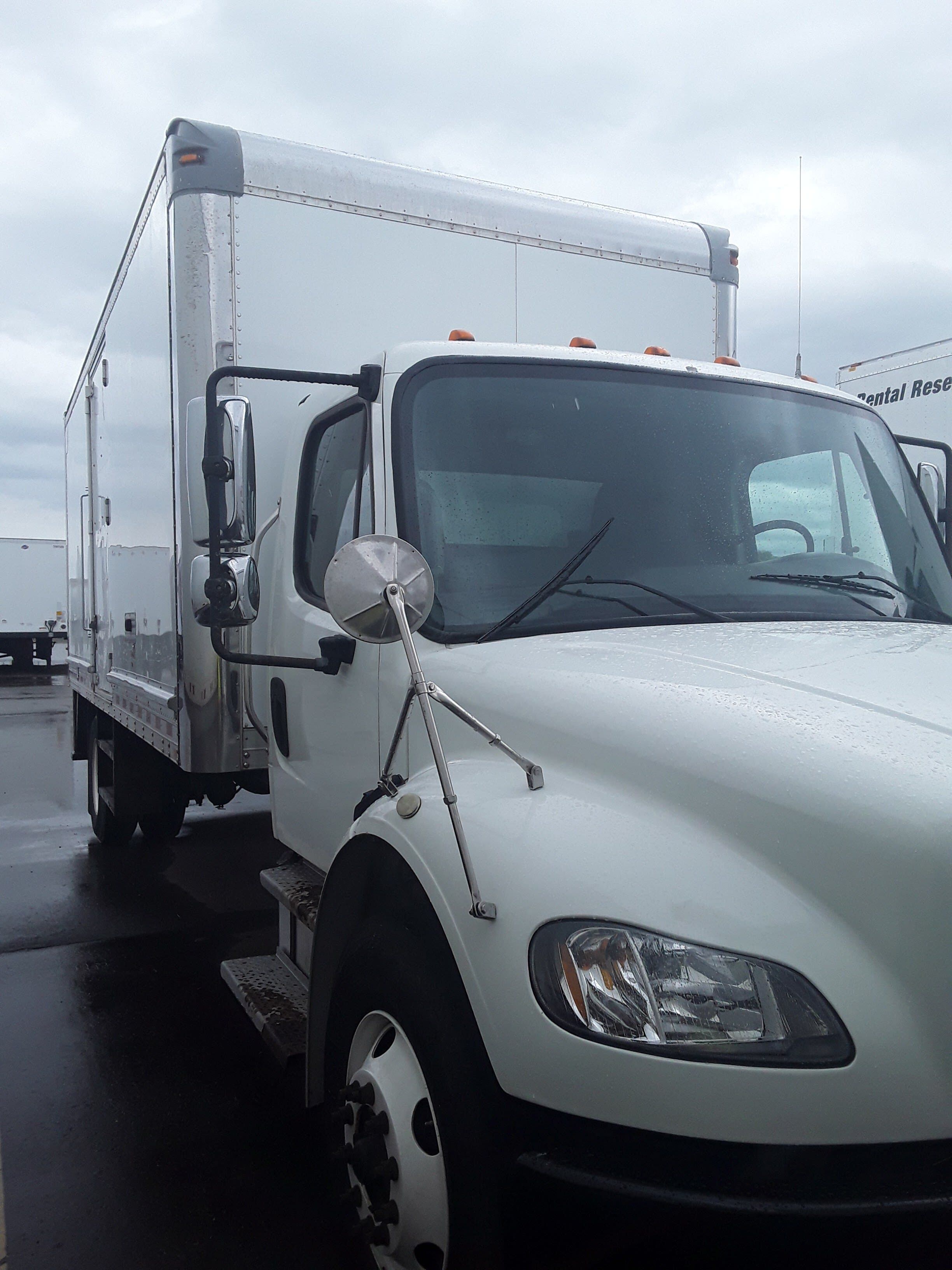 2016 FREIGHTLINER BUSINESS CLASS M2 106 in Taylor, MI