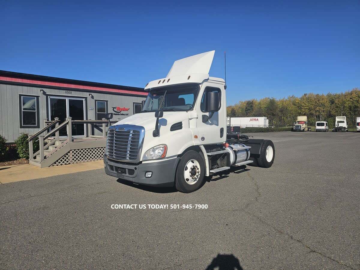 2019 FREIGHTLINER CASCADIA 113 in North Little Rock, AR
