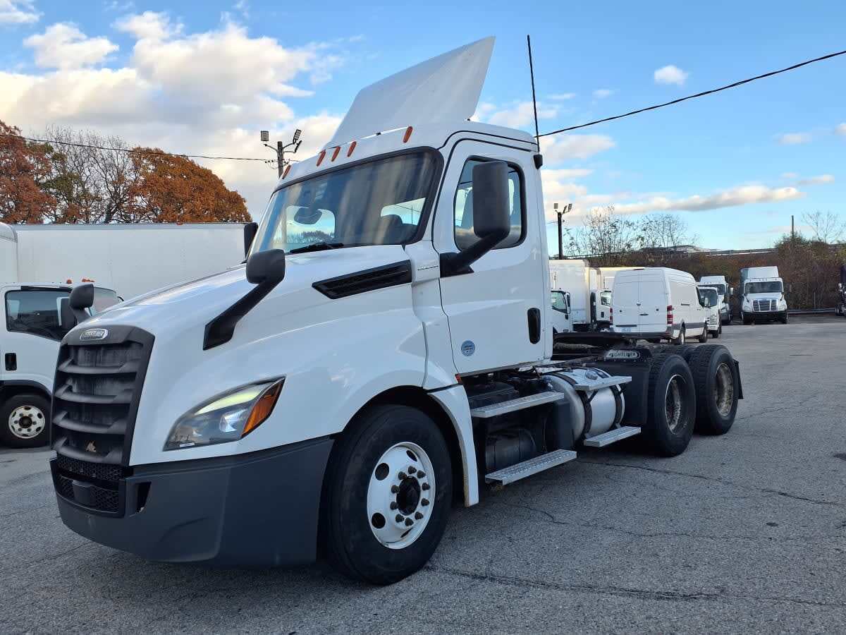 2019 FREIGHTLINER CASCADIA 126 in Warwick, RI