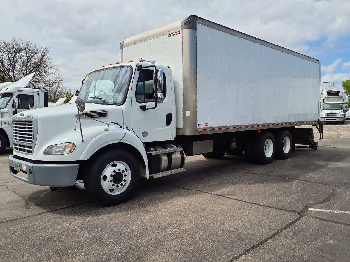 2020 FREIGHTLINER/MERCEDES M2 112 in Oak Creek, WI