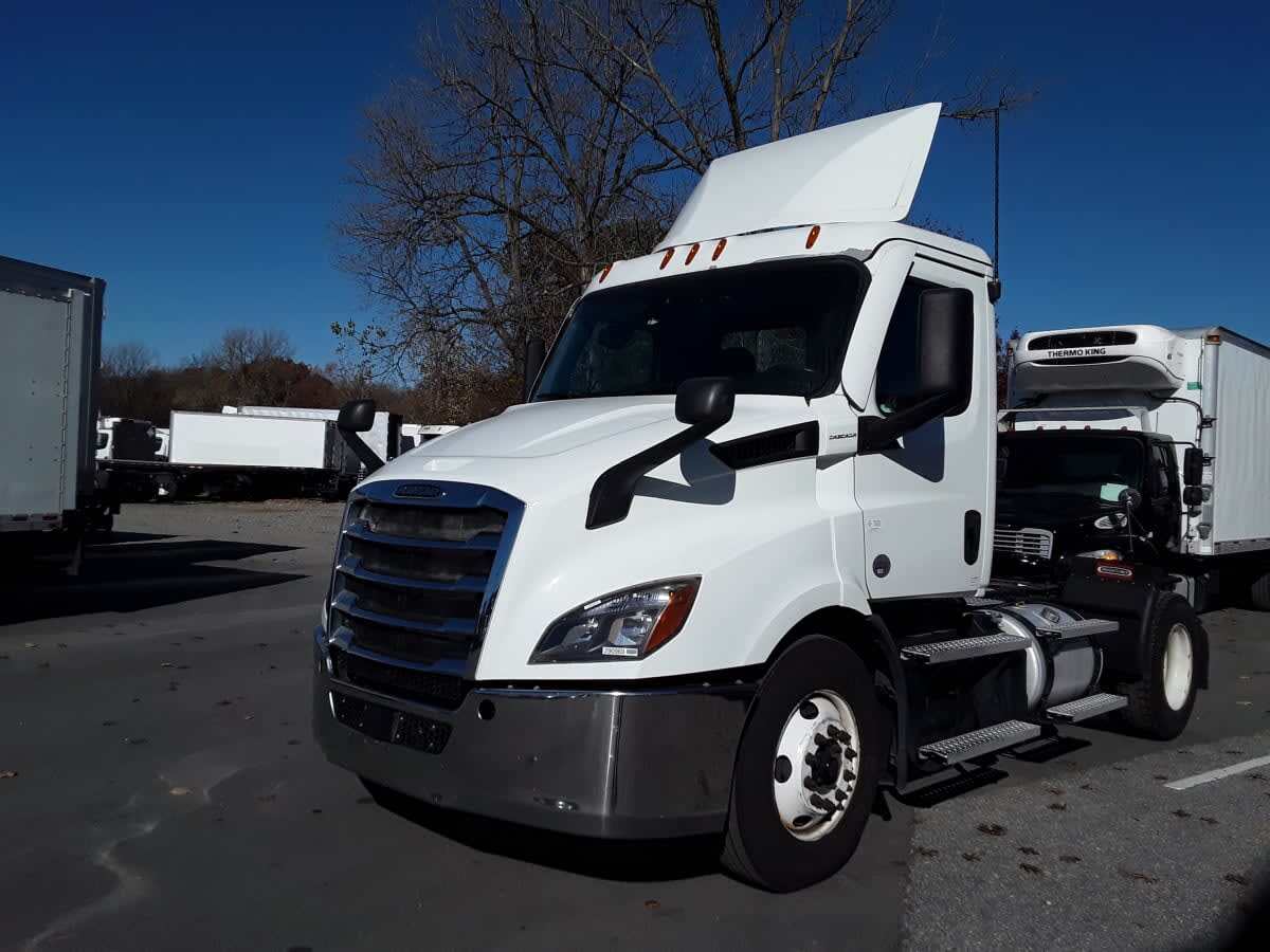 2020 FREIGHTLINER CASCADIA 116 in Charlotte, NC