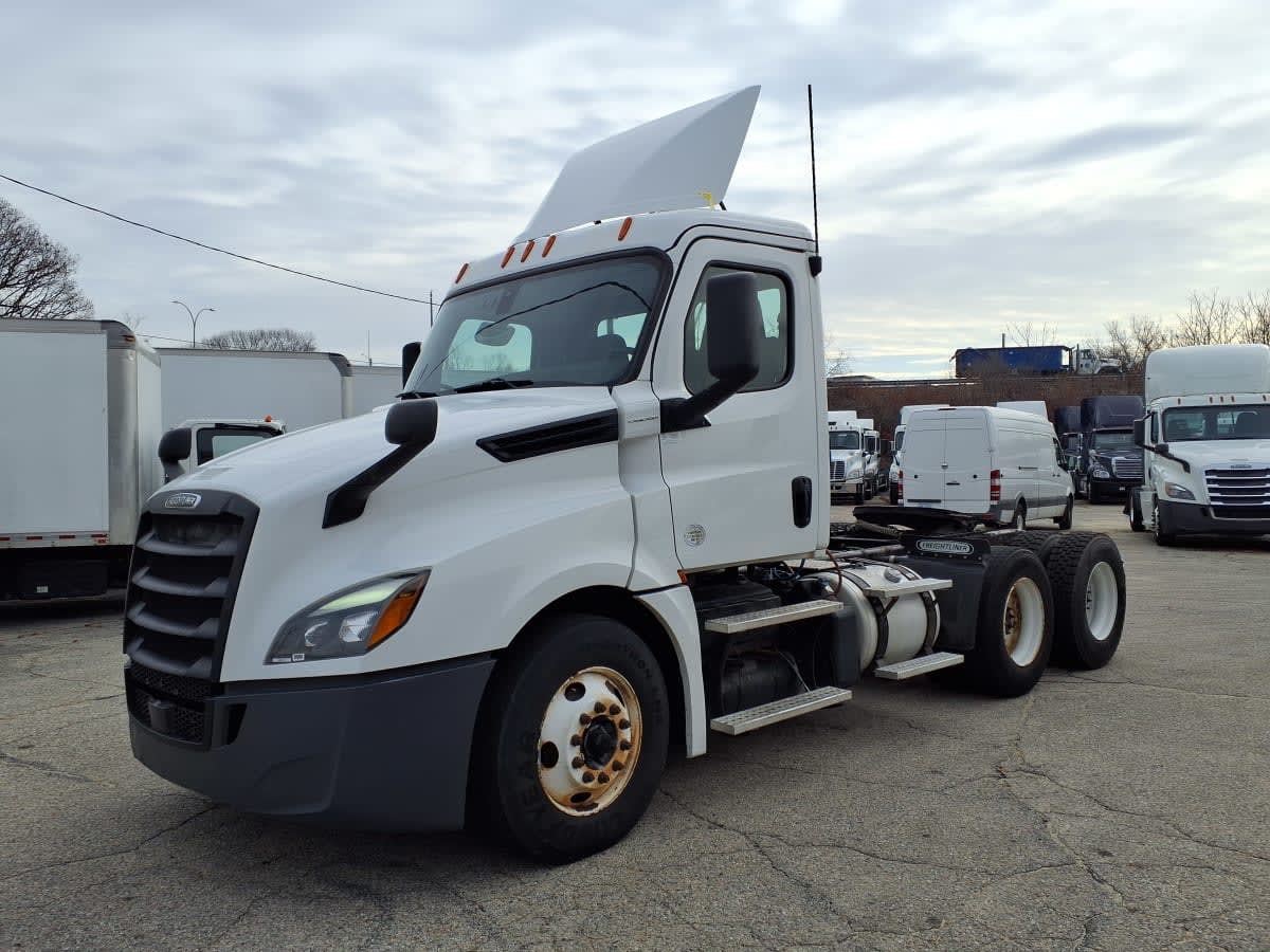 2019 FREIGHTLINER CASCADIA 126 in Warwick, RI