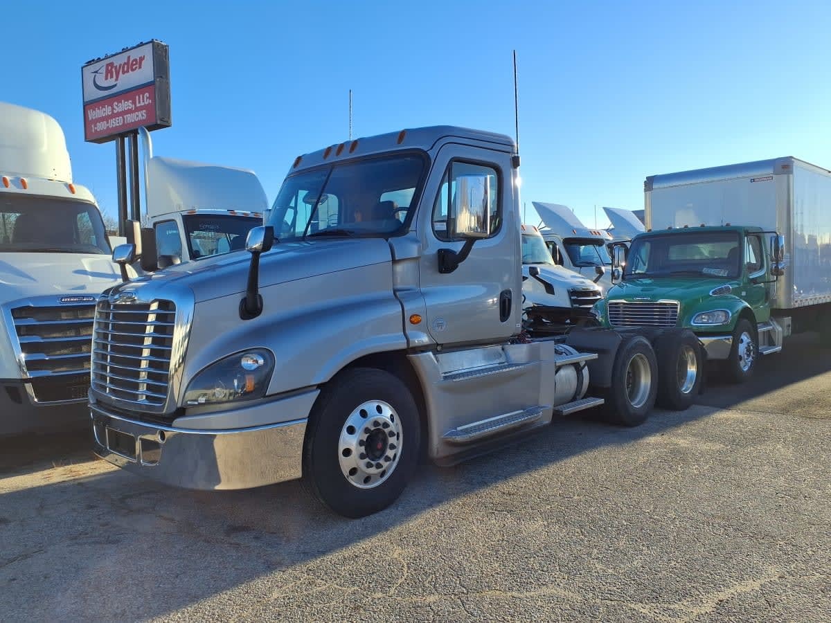 2019 FREIGHTLINER CASCADIA 125 in Warwick, RI