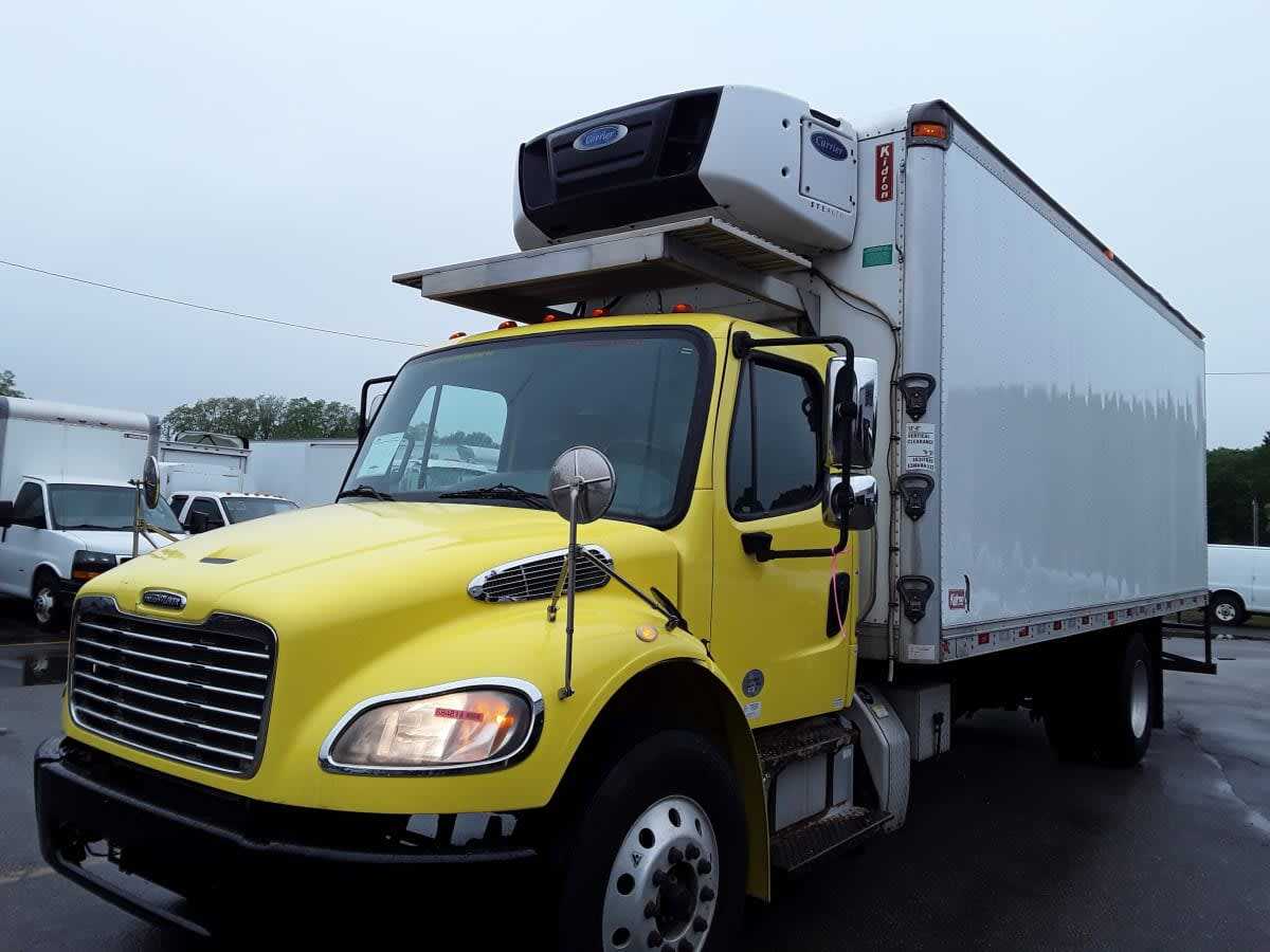 2018 FREIGHTLINER BUSINESS CLASS M2 106 in Salisbury, MA