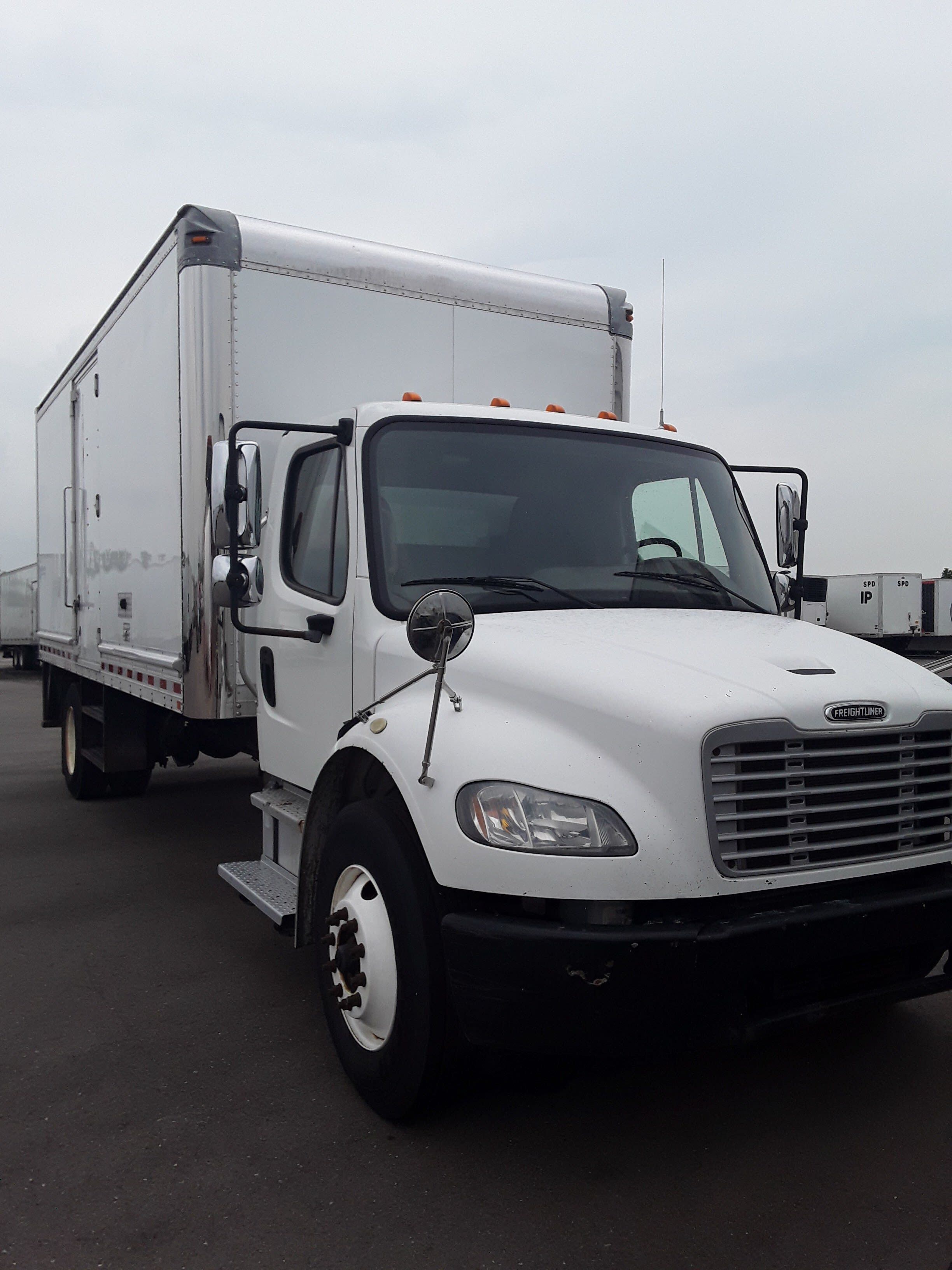 2016 FREIGHTLINER BUSINESS CLASS M2 106 in Taylor, MI