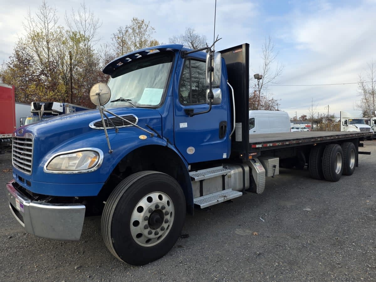 2019 FREIGHTLINER BUSINESS CLASS M2 106 in Bensalem, PA