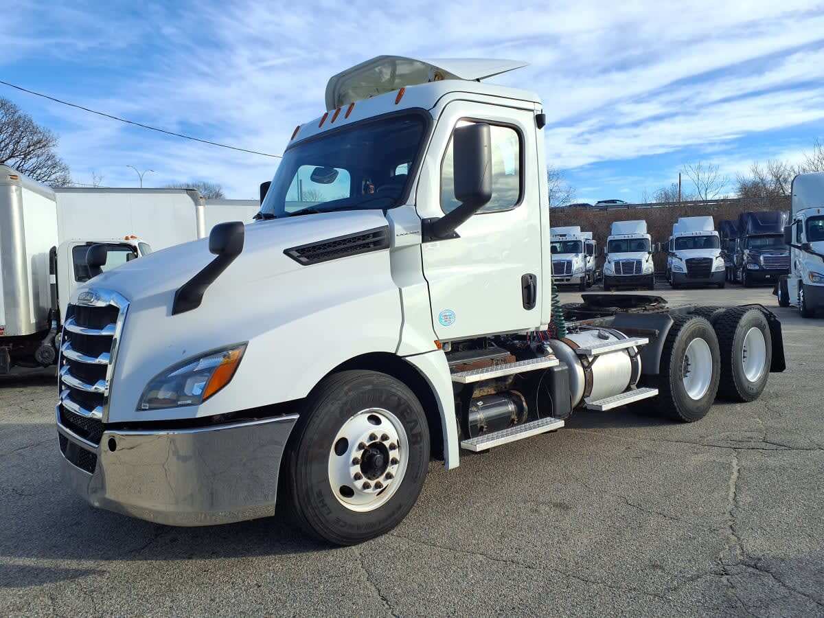 2019 FREIGHTLINER CASCADIA 126 in Warwick, RI