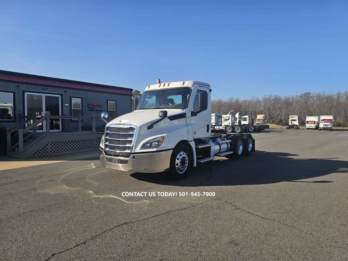2021 FREIGHTLINER CASCADIA 126 in North Little Rock, AR