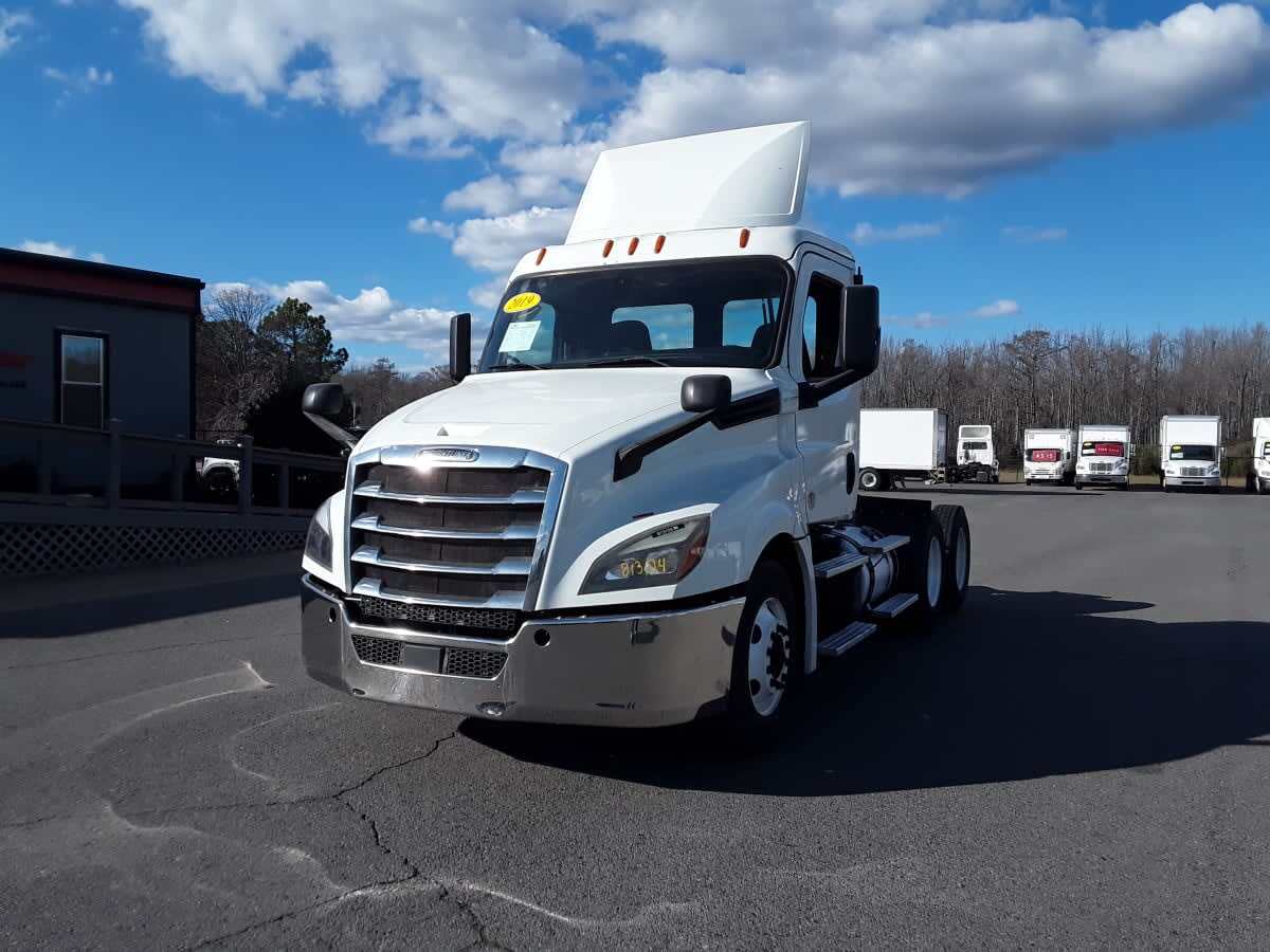 2019 FREIGHTLINER CASCADIA 126 in North Little Rock, AR