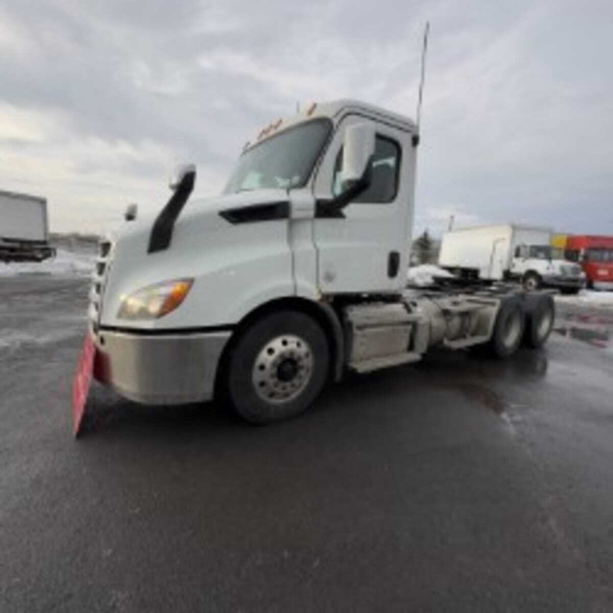 2020 FREIGHTLINER CASCADIA 116 in Hampton, VA