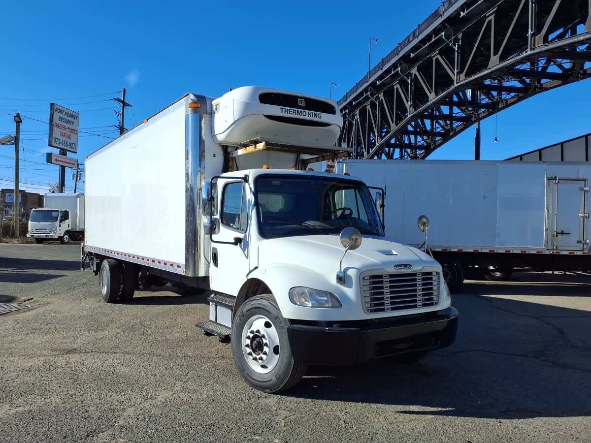 2020 FREIGHTLINER BUSINESS CLASS M2 106 in Moonachie, NJ
